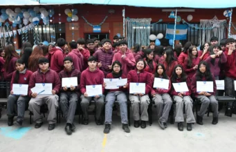 Estudiantes salteños ya reciben los vouchers del Banco Municipal de Becas. FOTOS