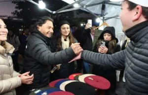 Sáenz reafirmó su apoyo a los jóvenes emprendedores en la feria “Futuros Egresados”