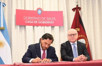 Sáenz firmó un acuerdo con el Hospital Italiano para fortalecer la alta complejidad y la investigación médica. VIDEO/FOTOS