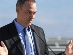 Manuel Adorni y el riesgo de soltarle la mano – Por: Juan Luis González