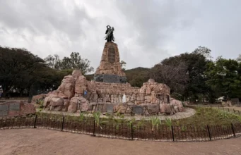 El monumento a Güemes empieza a lucir las tareas de renovación. VIDEO/FOTOS