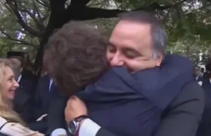 Milei: Adorni es mío, mío, mío…