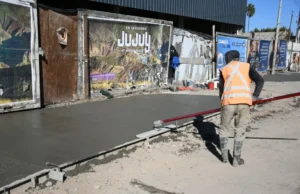 Plan Vial Zona Sur: se reconstruyen veredas en Ex Combatientes y Celestino Burgos. VIDEO/FOTOS