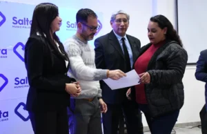 Más de 300 salteños recibieron sus certificados tras capacitarse en idiomas. VIDEO/FOTOS