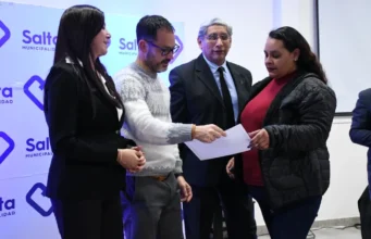 Más de 300 salteños recibieron sus certificados tras capacitarse en idiomas. VIDEO/FOTOS