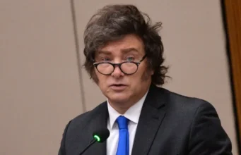 Otra encuesta dice que el 62 por ciento de los argentinos considera que la economía está mal y crece el rechazo a Milei