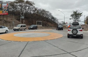 El municipio destacó el diseño técnico de la nueva rotonda de acceso al cerro San Bernardo. VIDEO/FOTOS