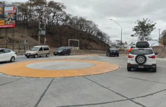 El municipio destacó el diseño técnico de la nueva rotonda de acceso al cerro San Bernardo. VIDEO/FOTOS