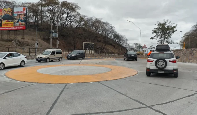 El municipio destacó el diseño técnico de la nueva rotonda de acceso al cerro San Bernardo. VIDEO/FOTOS