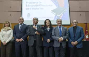 El Gobierno profundiza la educación financiera con formación para docentes secundarios. VIDEO/FOTOS