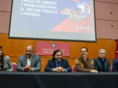 El gobernador Sáenz anunció un paquete de medidas de estímulo económico con créditos, beneficios para el consumo y alivio financiero