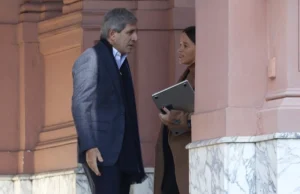 La recaudación se desplomó otro 7,4% y obliga a Caputo a profundizar el ajuste