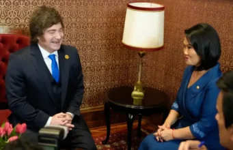 Javier Milei acompañó a Keiko Fujimori en una asunción que fortalece a la derecha latinoamericana