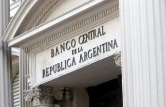 Milei anunció la reforma de la Carta Orgánica del BCRA. Qué riesgos advierten los analistas