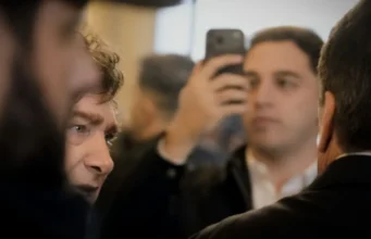 Encuesta adelanta que no le iría bien a Milei en un ballotage