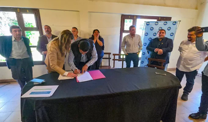 Salud Pública y municipios del sur salteño firman un convenio de descentralización para agilizar trámites de Incluir Salud. VIDEO/FOTOS