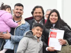 Sáenz entregó 138 viviendas en Capital: “Tienen sello salteño, la hicimos los salteños, con nuestros recursos y priorizando a la gente”. VIDEOS/FOTOS