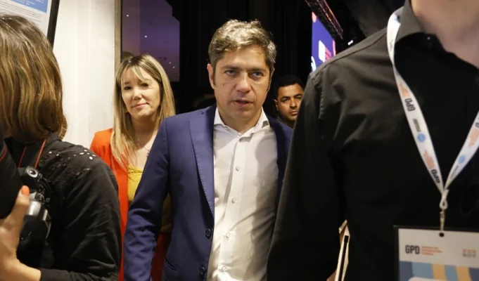 Según la encuesta de QSocial, Kicillof le ganaría a Milei en un escenario de balotaje