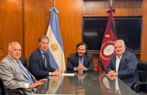 El jefe de Gabinete se sumará a la reunión de gobernadores este miércoles en Misiones.