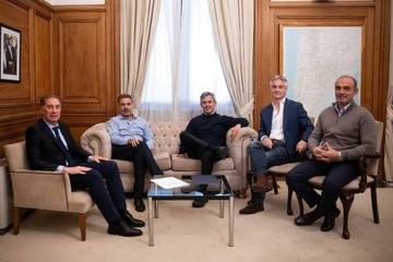El PRO y La Libertad Avanza irían juntos a la elección en 2027