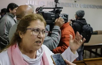 Blanca Chacón Dorr: «El proyecto de este gobierno es de entrega a través de la sumisión ciudadana»