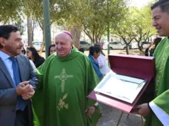 Sáenz pidió al Arzobispo de Salta que los peregrinos tengan un lugar especial junto a los Santos Patronos durante la procesión. VIDEOS/FOTOS
