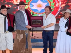 Sáenz acompañó los 80 años de los Gauchos de Güemes: “El legado del General se mantiene vivo en cada fortín de Salta”