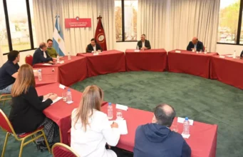 Sáenz encabezó una nueva reunión de gabinete y anunció que en octubre inicia la consulta federal para el presupuesto 2027. VIDEO/FOTOS