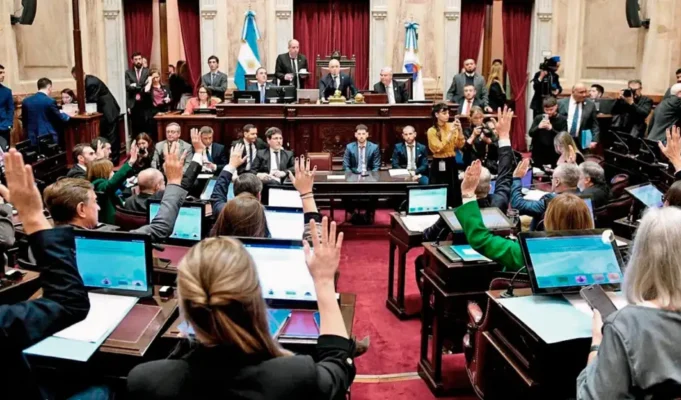 Los senadores cobrarán más de $13 millones mientras el sueldo mínimo no alcanza la canasta básica