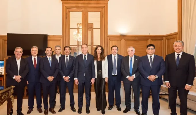 La coparticipación a las provincias se estancaron en agosto
