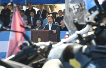Sáenz fortalece a la Policía de Salta con 151 nuevos móviles y 300 agentes. VIDEOS/FOTOS