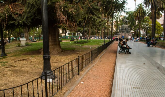 Las plazas de la ciudad volverán a tener placeros. VIDEO/FOTOS