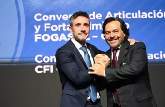 “El verdadero motor de esta provincia son ustedes”: Sáenz firmó convenios con el CFI por $4.000 millones para fortalecer a las MiPyMEs. VIDEOS/FOTOS