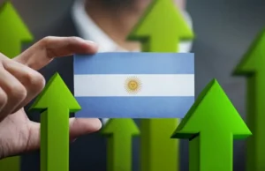 Otro relato de Milei que se cae: el riesgo país argentino se acerca otra vez a los 700 puntos