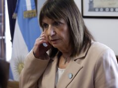 Encuesta: imagen de Bullrich cae 7 puntos en medio de la pelea con los Milei