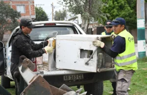 Descacharrado: ya se retiraron 240 toneladas de residuos en distintos barrios de la ciudad. VIDEO/FOTOS