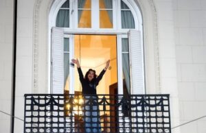 Día de la Lealtad: Cristina hizo que el PJ la comparara con Perón