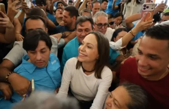 Sin anuncios previos, Corina Machado regresó a Venezuela