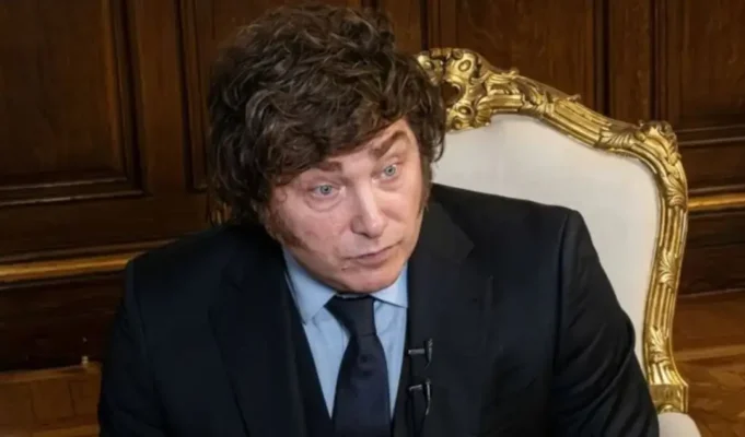 Milei dijo que los rumores de renuncia de Luis Caputo “son una pelotudez del tamaño de una casa”