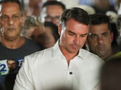 Flavio Bolsonaro huyó de Brasil y llegó a EE.UU. con su familia en busca de asilo político
