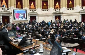 Semana clave con agenda complicada para el gobierno en el Congreso