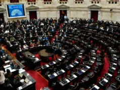 El Gobierno logró que la oposición no alcance el quorum y dejó en pie el DNU 70